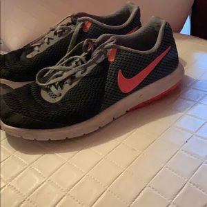 Nike sneakers men’s